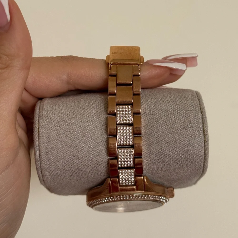 Michael Kors Rose Gold Watch NWT W/BOX - Picture 3 of 8